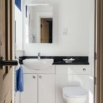 Ensuite in 2 The Elms