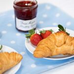 Trowan Garden Room Croissant and breakfast