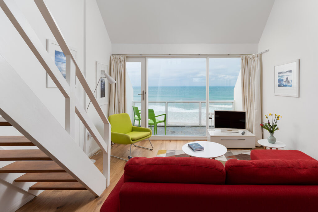 24 Piazza St Ives living space and view