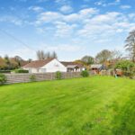 Riverside Retreat - Gardens