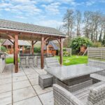 Riverside Retreat - Outside dining area