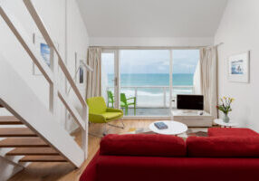 24 Piazza St Ives living space and view